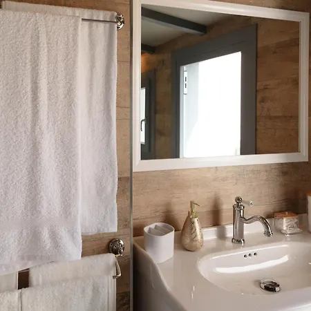 La Dolce Romance Retreat